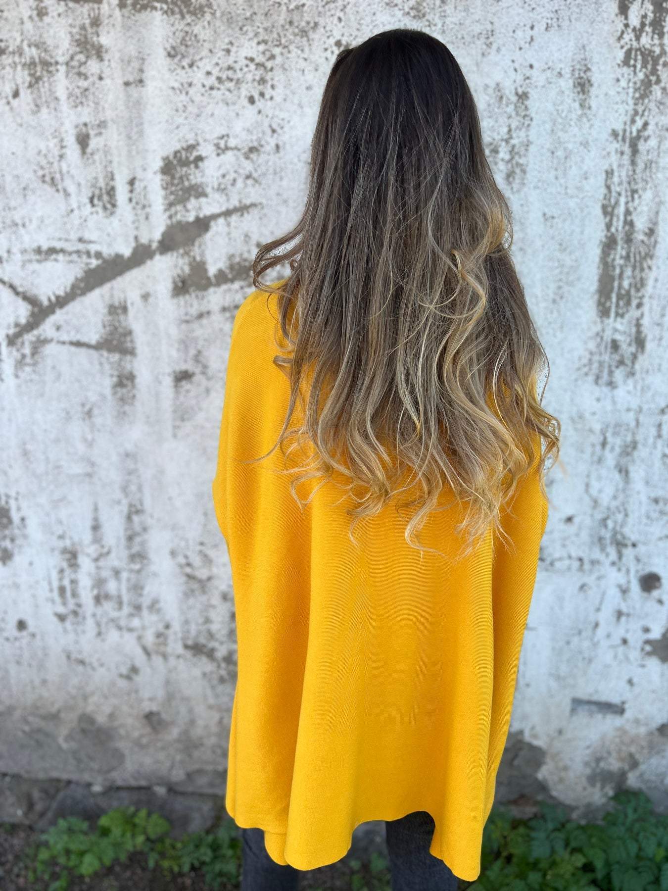 Minna | Oversized V-Neck Knit