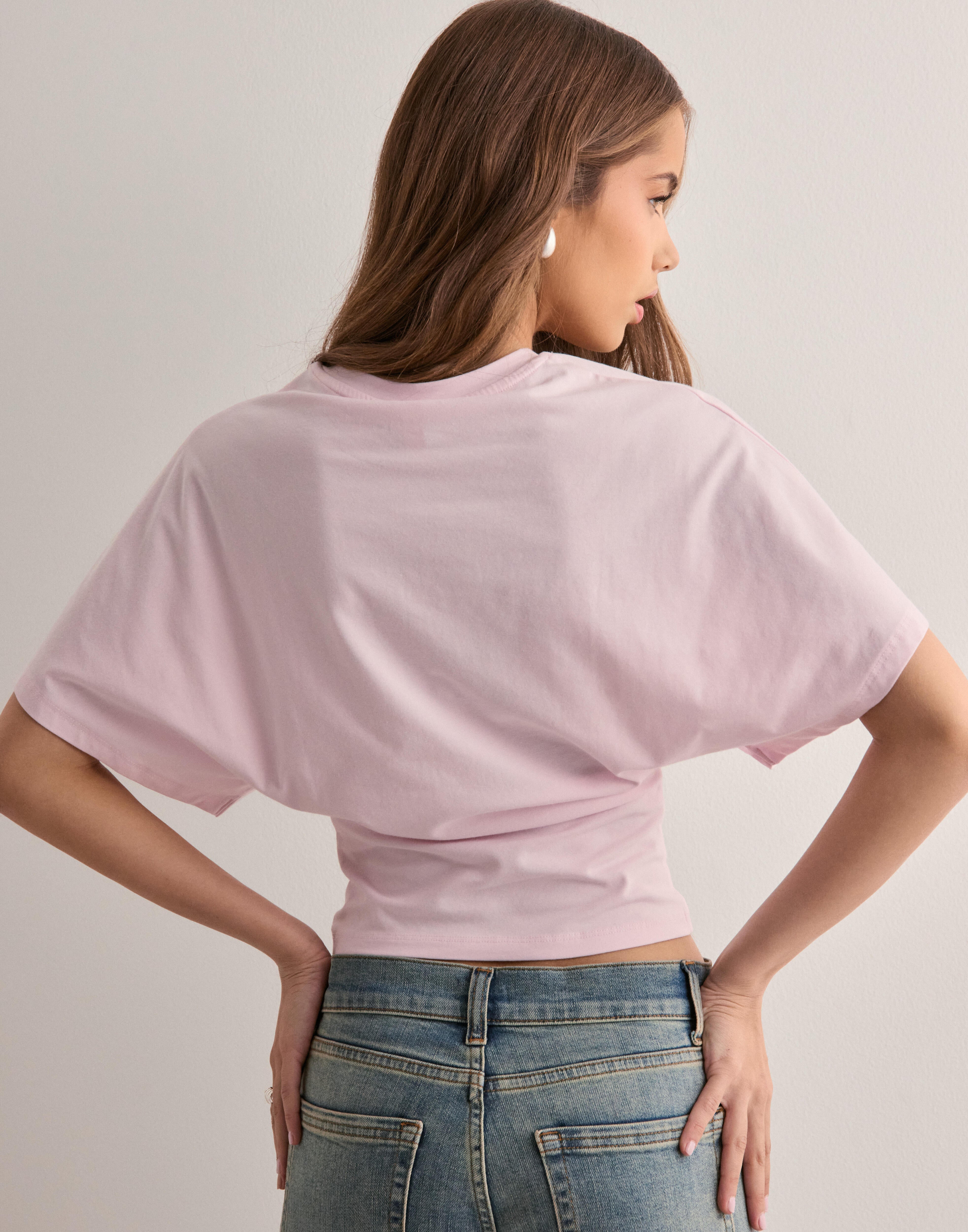Clotilde | T-shirt with Wide Sleeves