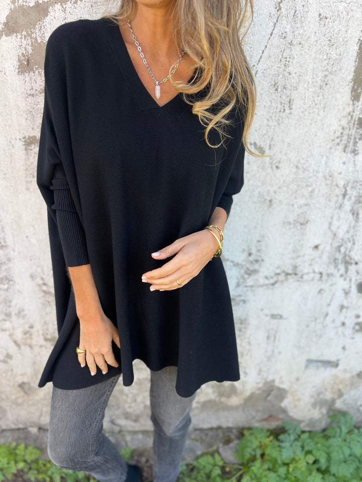 Minna | Oversized V-Neck Knit