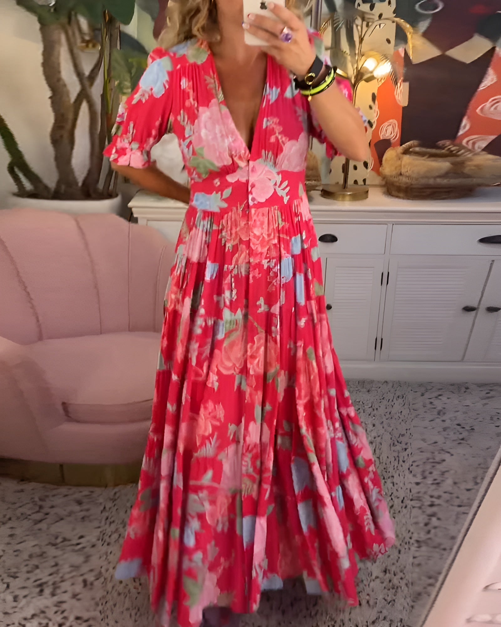 Aada | Dress with V-neck and Floral Pattern