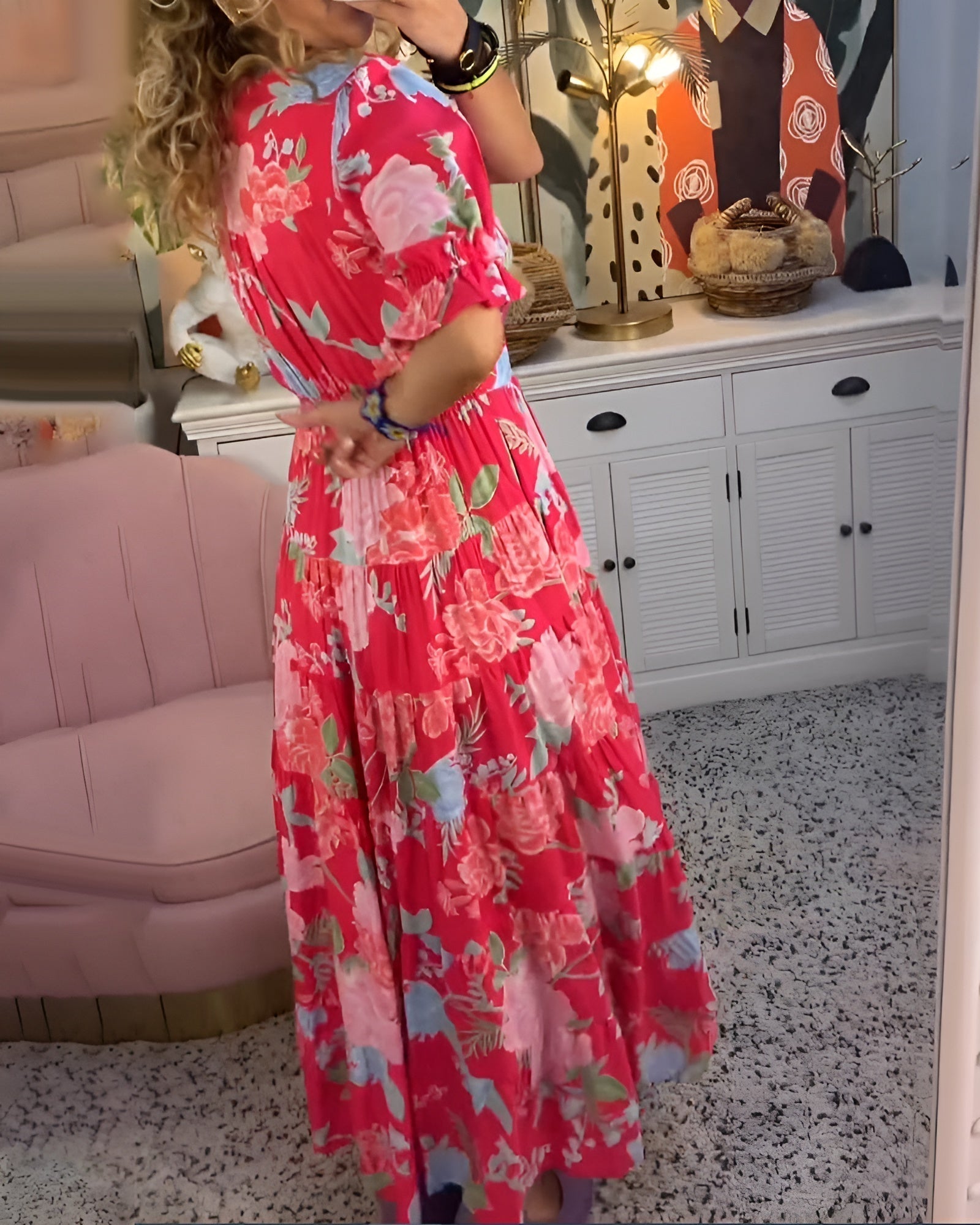 Aada | Dress with V-neck and Floral Pattern